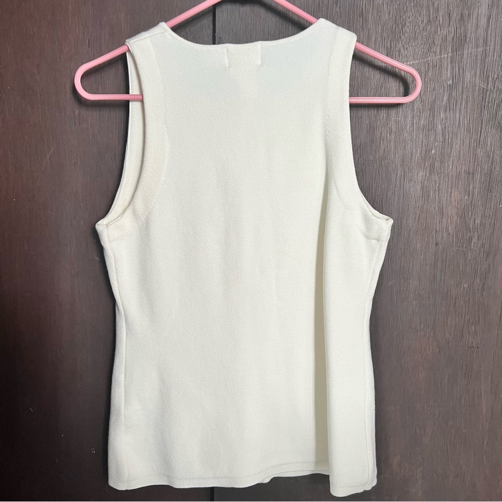H&M Ivory Sleeveless Button-Down Shirt - Picture 2 of 3